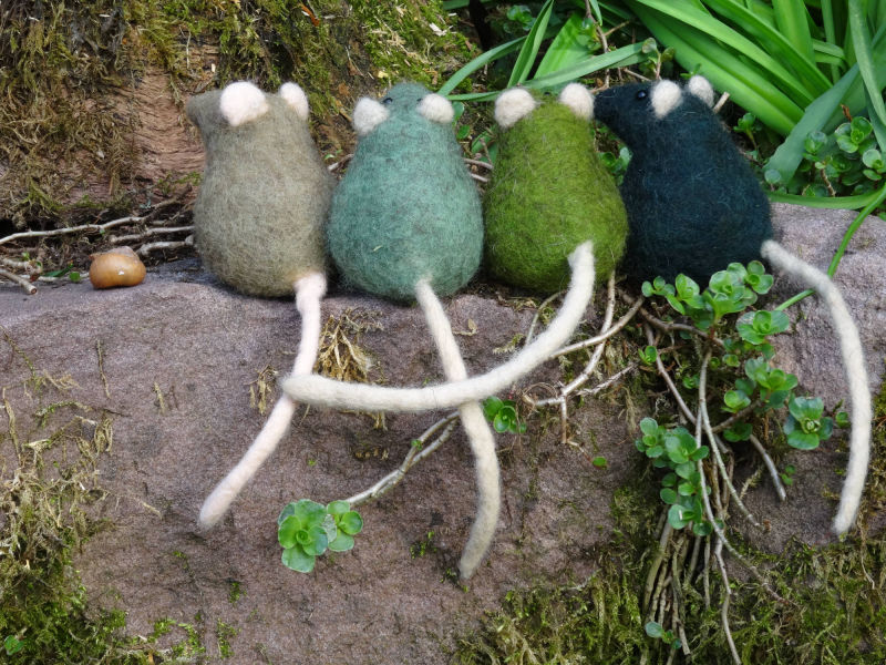 Vier Filzmäuse
